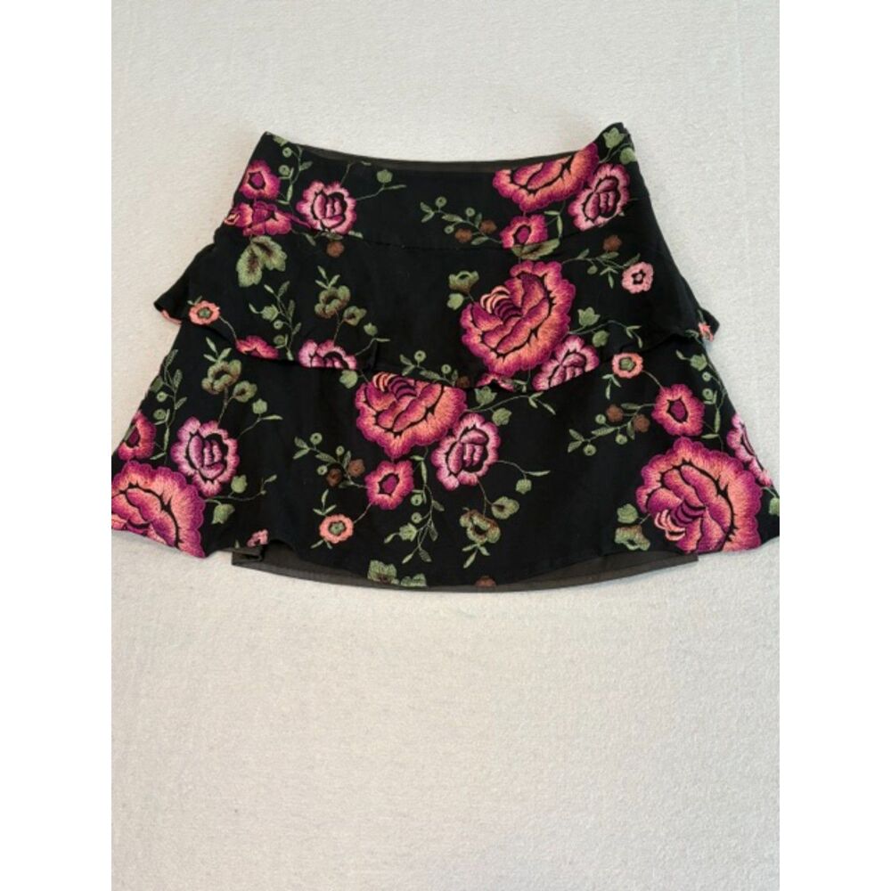 Tahari by Arthur Levine Pink Rose Tiered Mini Skirt 2 Lined Embroidered Vibe